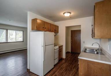 Main picture of 2420 DuPont Ave S
