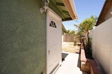 Main picture of 26074 Bay Ave