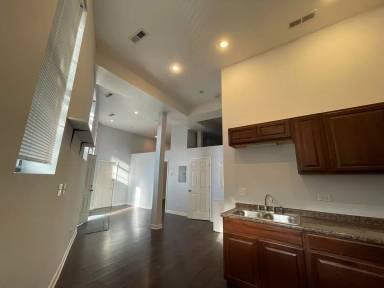 Main picture of 2409 S Hoyne Ave