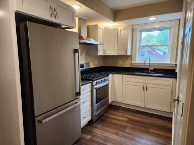 Main picture of 1113 E King St