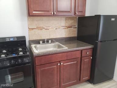 Main picture of 6930,6954,6971,6975 N Greenview Ave Apartments