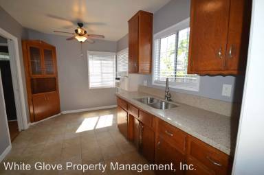 Main picture of 9460 1/2 Harvard St