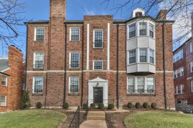 Main picture of 7545 Oxford Dr