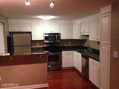 Main picture of 21 Pine St