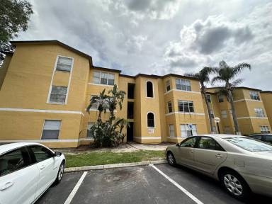 Main picture of 4528 Commander Dr