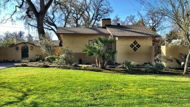 Main picture of 1403 W College Ave