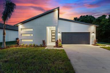 Main picture of 331 Royal Palm Way