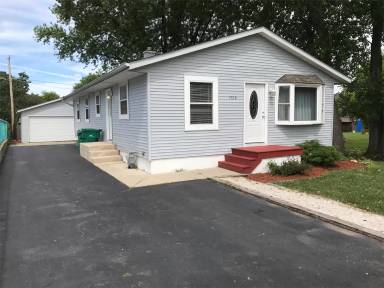 Main picture of 1528 Leslie Ave