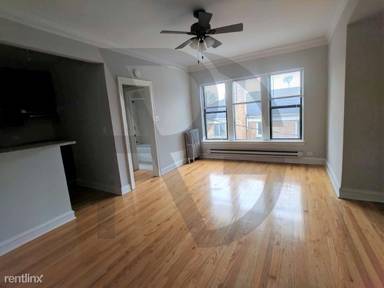 Main picture of 4614 N Paulina St