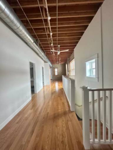 Main picture of 5413 N Clark St