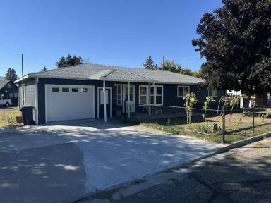 Main picture of 1002 Hillside Dr