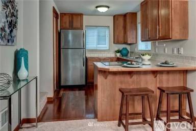 Main picture of 8121 Delridge Way SW