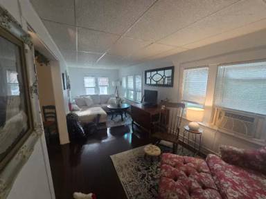 Main picture of 5021 W Winona St
