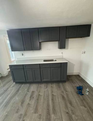 Main picture of 1095 Main St