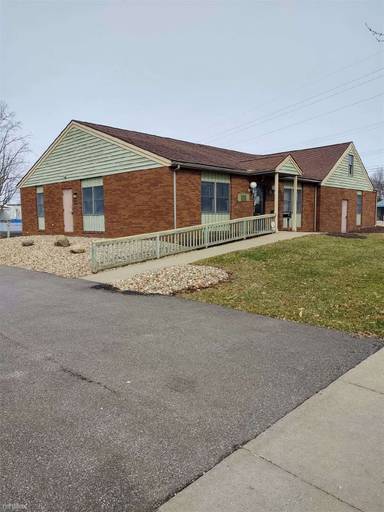 Main picture of 1027 E Main St