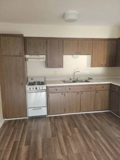 Main picture of 3643 Penn Ave N
