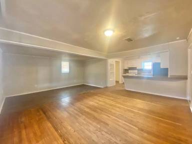 Main picture of 3614 31st St