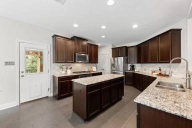 Main picture of 18404 Deleon Bayou Ln