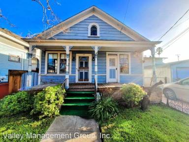 Main picture of 228 N 6th St