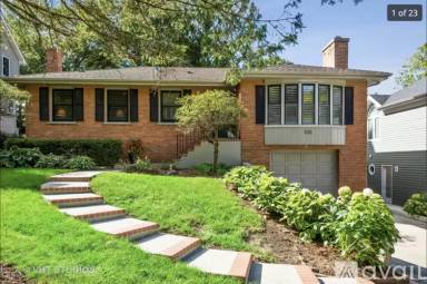Main picture of 536 Prairie Ave