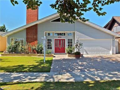 Main picture of 3081 Hackett Ave