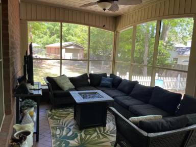 Main picture of 283 Fontaine Dr