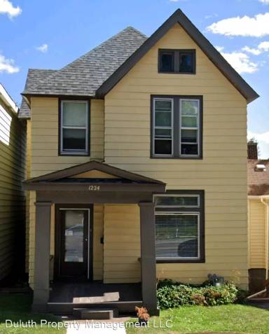 Main picture of 1224 E 4th St