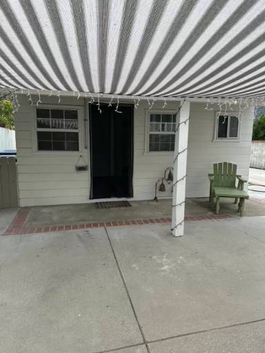 Main picture of 1908 W Riverside Dr