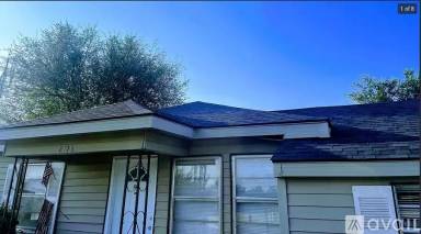 Main picture of 2320 SW E Ave