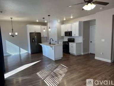 Main picture of 3083 W 1750 N