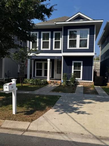 Main picture of 743 N A St