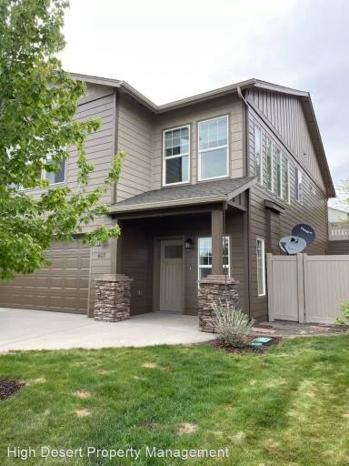 Main picture of 617 NE Brookstone Dr