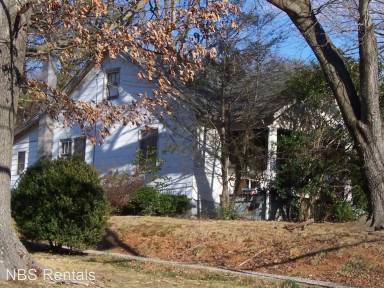 Main picture of 212 W Spencer Rd