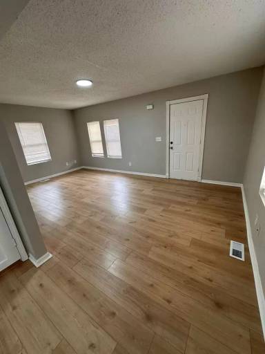 Main picture of 6824 Bellefontaine Ave