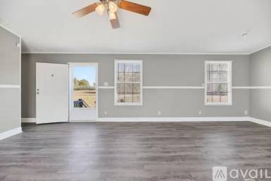 Main picture of 2382 Bass Dr