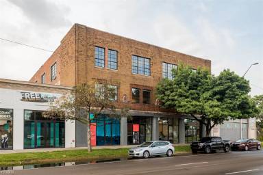 Main picture of 2857 E Grand Blvd