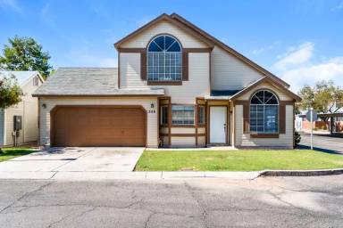 Main picture of 235 N 22nd Pl