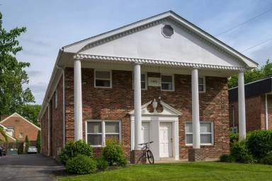 Main picture of 140 Kentucky Ave