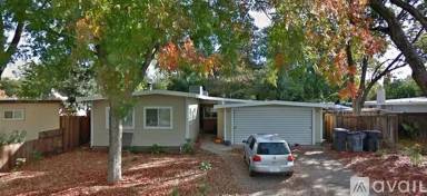 Main picture of 920 Gregory Pl