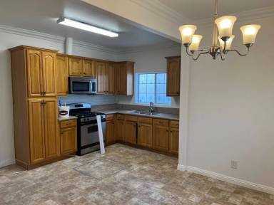 Main picture of 1248-1250 S Manhattan Pl