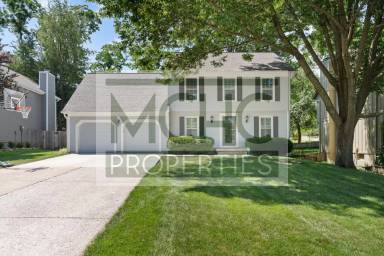 Main picture of 7711 W 114th Ter