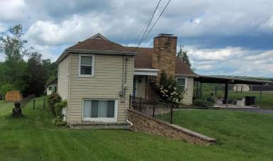 Main picture of 313 Lakecrest Dr