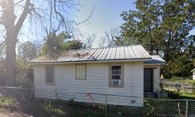 Main picture of 2002 Baldwin St
