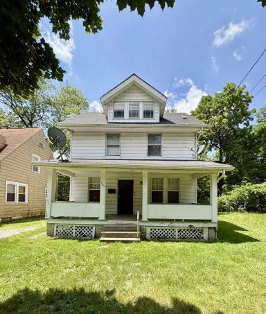 Main picture of 700 Noble Ave
