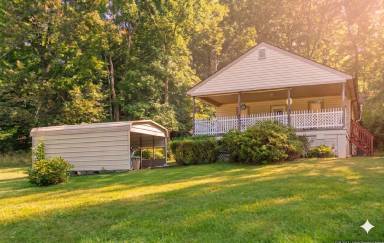 Main picture of 655 Beatty Rd