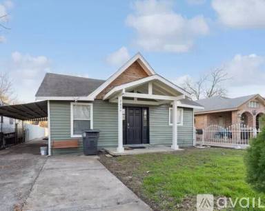 Main picture of 2634 Grafton Ave