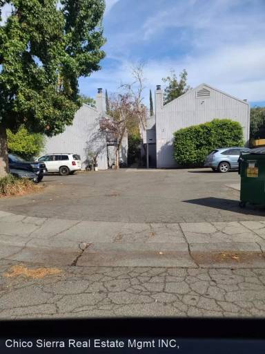 Main picture of 12 Klondike Ct