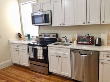 Main picture of 11 Englewood Ave