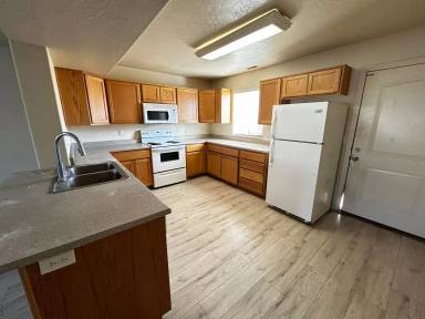 Main picture of 836 N 100 W