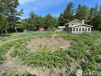 Main picture of 139 Jesse Robbins Rd